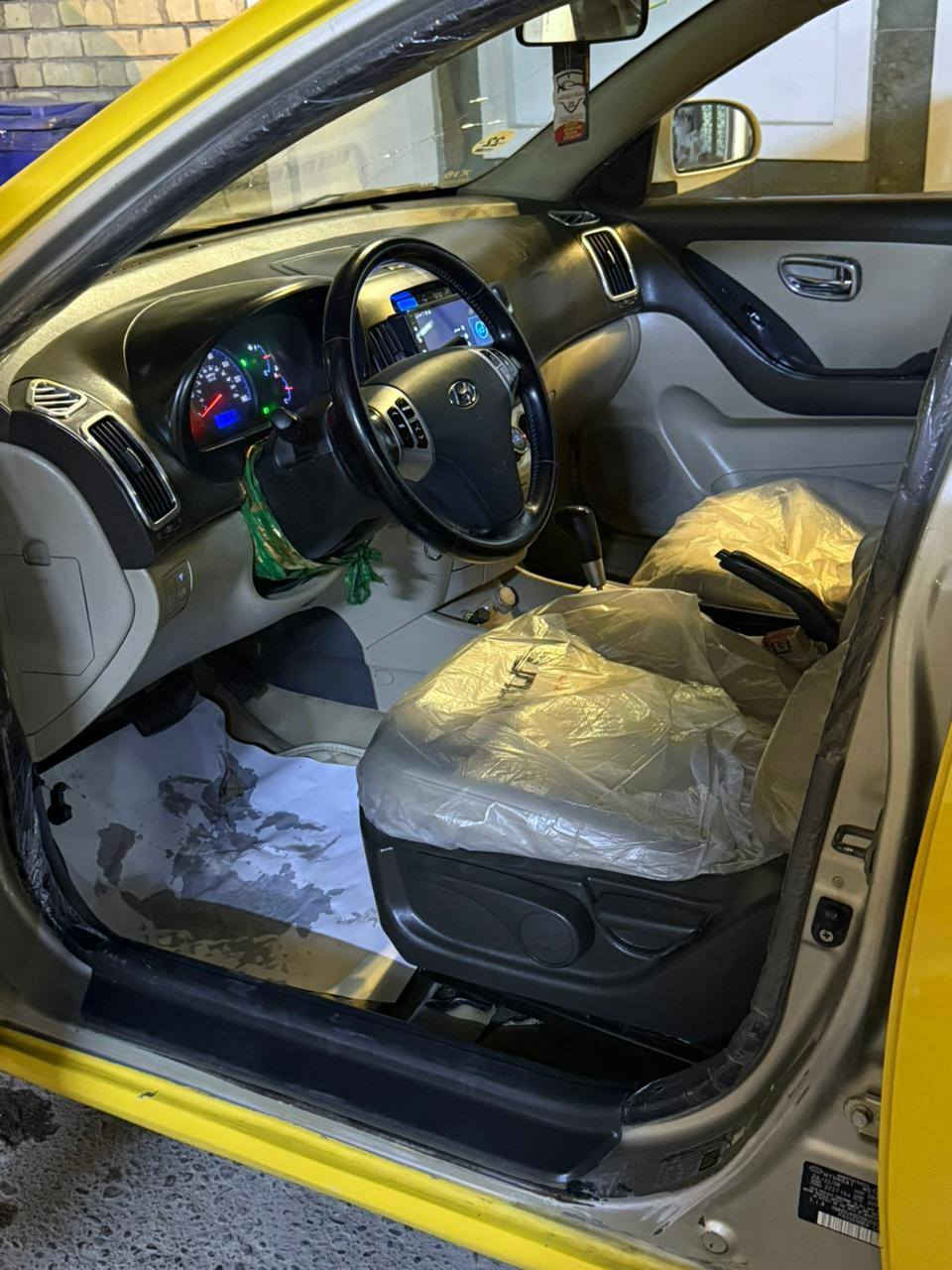 سياره للنترا للبيع موديل 8 محرك الفين وارد امريكي كير ومكينه كفاله سياره بيهه جاملقه وبنيد تبريد شغال رقم نكليزي هيئه وغرامه مصفره تحويل ثاني يوم مكان بغداد الشعب ***********
