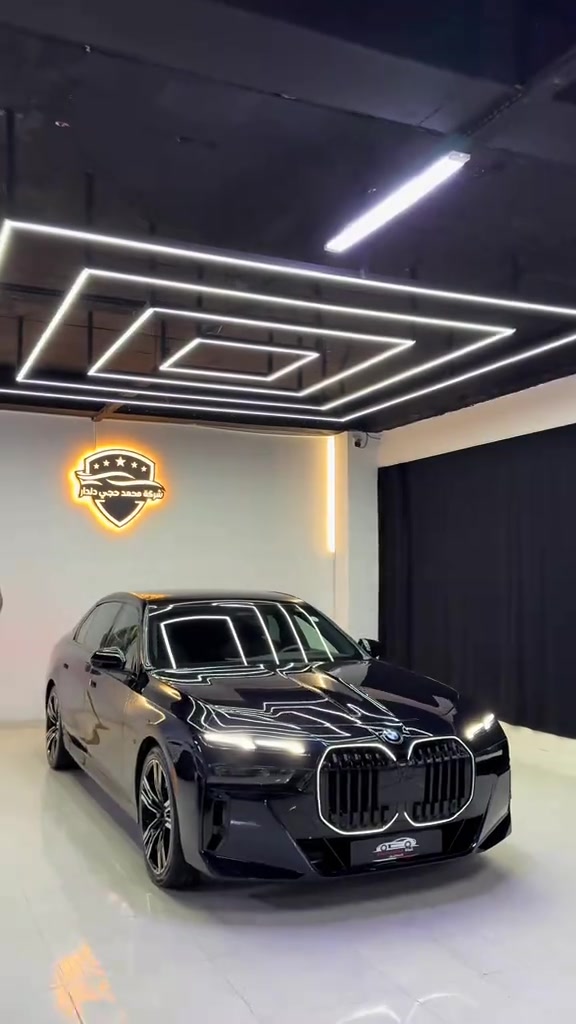 #bmw #2025 clean title 12,000mil  Blue & brown AR Xdrive front rolls roys New mashlla


**إذا كنت صاحب هذا الإعلان وتريد حذفه لأي سبب، رجاءا أرسل رسالة إلى الدعم الفني**