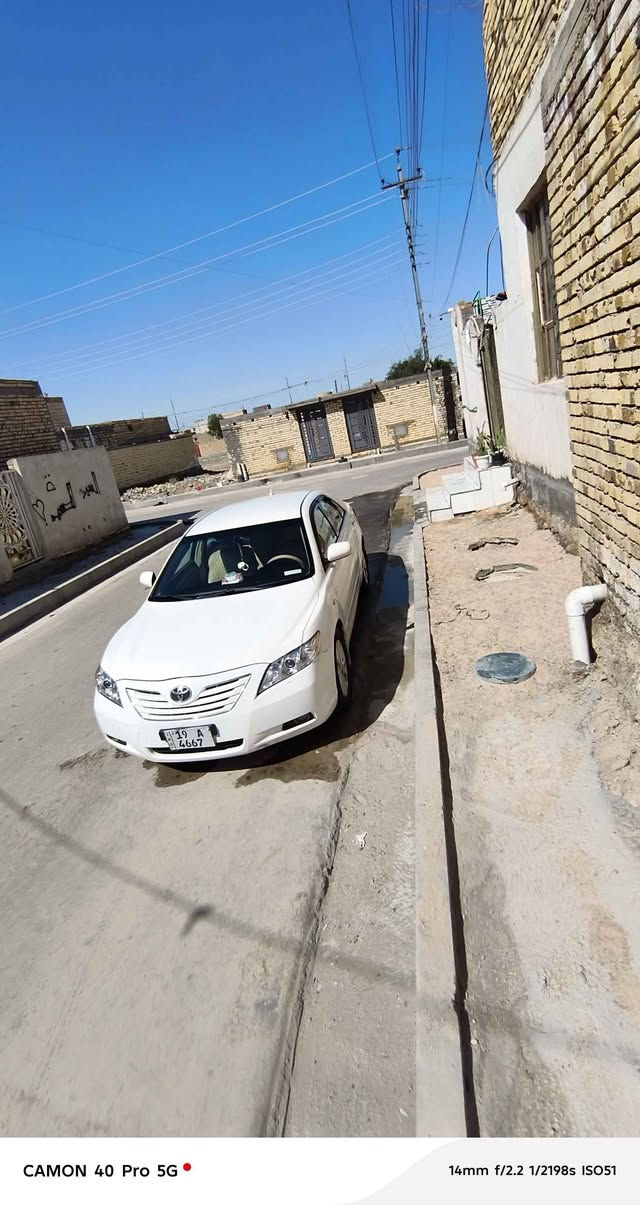 السلام عليكم كامري مديل 2007 سياره نضيفى وجاهزه من كلشي مكفوله كفاله عمه من ضربه وصبغ ومعجون وتبديل كربايات شغاله تخم تاير جديد حداديه جديه تبريد قطعتين رقم كربلاء بسمي سنويه لل2030 محرك 2400 4سلندر لمرغوب العنوان الناصريه السعر 105 وبيه مجال بصيط للشراي  للافتفسار  رقم الهاتف  ***********.غير متواجد عله الفيس *********** سوق الشيوخ, ذي قار
