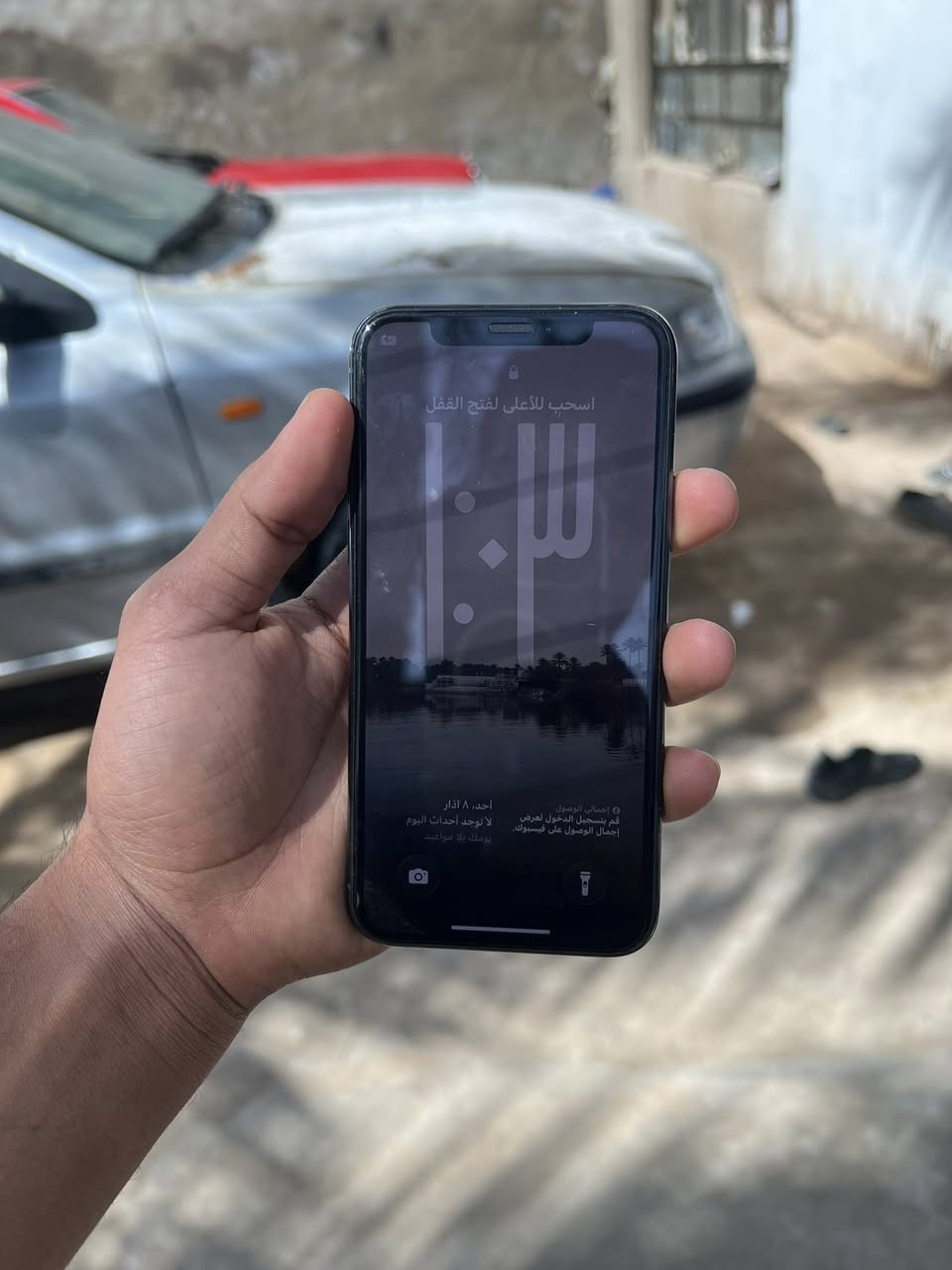 ١١ برو نضيف كلش وتر ما بدل بي شي بطاريه ٨٠ ذاكره ٢٥٦ تخطي حدثته وصار هيج ليفيده يجي خاص سعره مناسب  ***********
