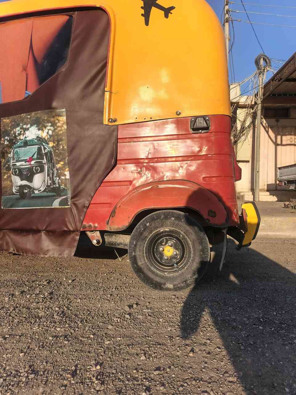 السلام عليكم
تكتك موديل 18 مرقمه خير من الله صار شهر من جفتت تجفيت شركه 

أكسل بدلته مال واحد وعشرين تايرات جدد دوشمه جديده باتري جديد نضيفه خير من الله الدوسات بيهن خياس كلش بسيط والصفحة بيهة بارد 

السعر خاص أو الاتصال *********** 

ملاحظة الجادر مو ياهة تريد اشدلك واحد تريد ينكطعن فلوس الجادر من سعرها 

مكانها ديالى خان بني سعد
