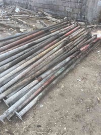 جكات لبيع العدد 100؟ السعر مناسب بل. (25 ) وبي مجال. 07838290344