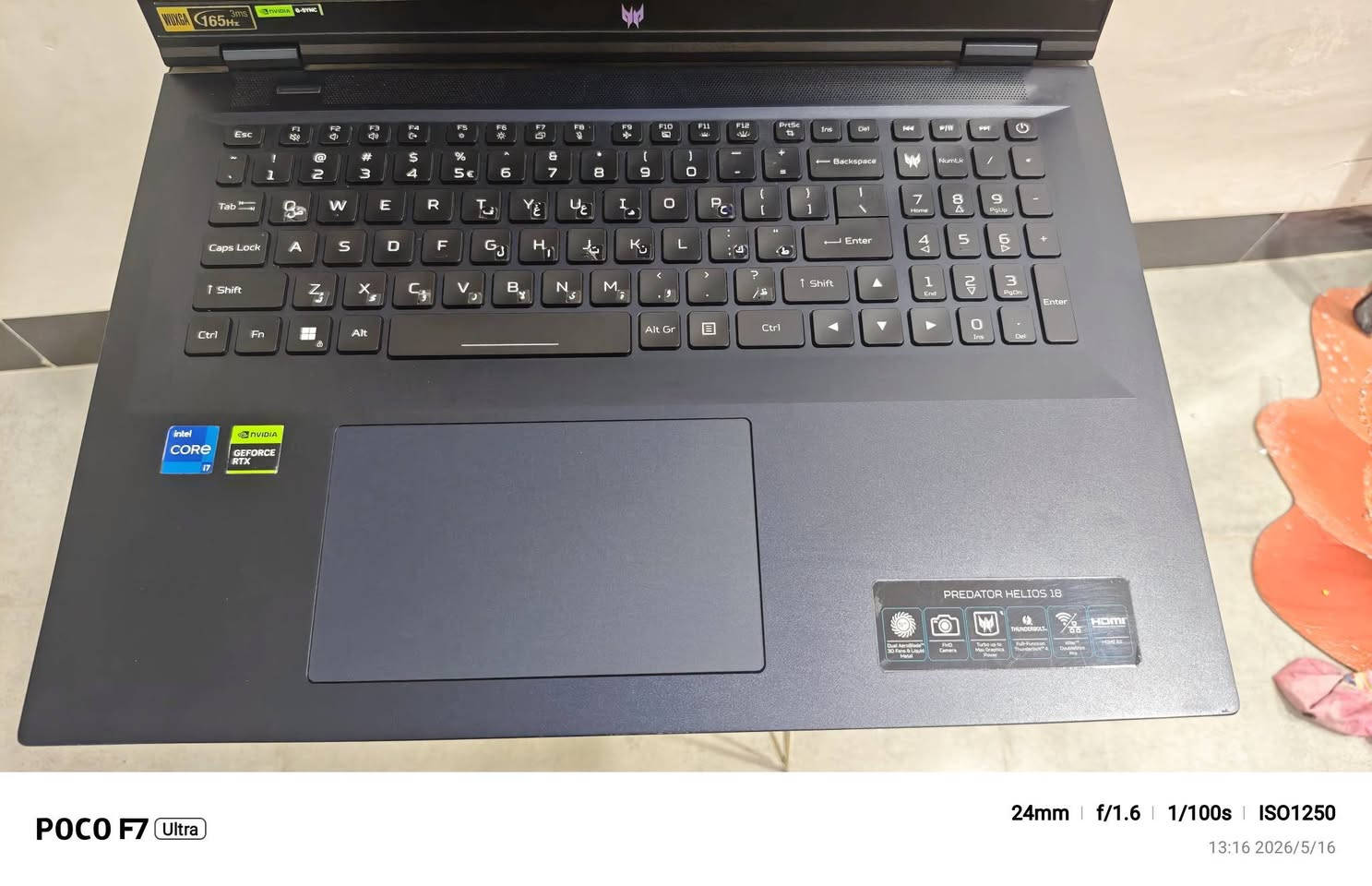 السلام عليكم شباب، عندي لابتوب Acer نظيف جداً كامل ملحقاتها  وبمواصفات وحش، يفيد جماعة الألعاب القوية (PUBG, GTA V, Cyberpunk)
وجماعة التصميم والمونتاج
الماركة والنوع: Acer (بأنظمة التبريد القوية والتحكم بالأداء Nitro Sense / Turbo 
لموازنة الحرارة وسرعة الفان)
كارت الشاشة: NVIDIA GeForce RTX 4060 
(8 غيغابايت الكارت جيل حديث ويشغل كل الألعاب على أعلى دقة.
الذاكرة العشوائية (الرام): 16 GB DDR5 
(سريع جداً بالتنقل والـ Multitasking)
الهارد (مساحة التخزين): 1 Tera SSD NVMe (إقلاع سريع جداً للويندوز والألعاب)
اللابتوب يحتوي على خاصية Turbo وأنظمة التبريد
الذكية من Acer حتى تحافظ على 
برودة الجهاز أثناء الضغط واللعب الطويل
💰 السعر: [1500.000   وبي مجال للشراي]
📍 المكان: [ بغداد ]
📞 للتواصل: [***********]
السلام عليكم شباب، عندي لابتوب Acer نظيف جداً كامل ملحقاتها  وبمواصفات وحش، يفيد جماعة الألعاب القوية (PUBG, GTA V, Cyberpunk)
