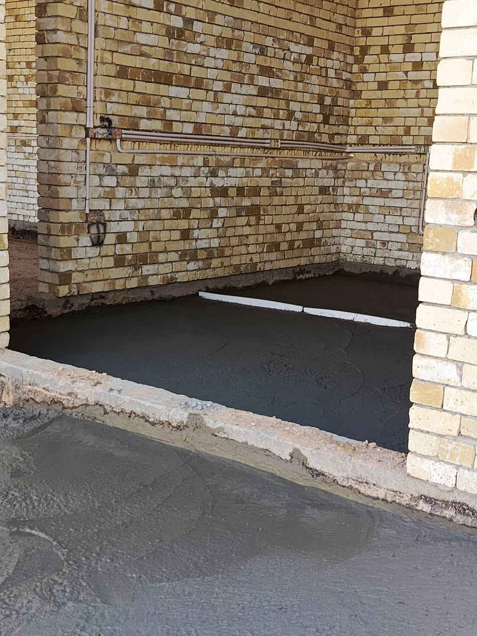 السلام عليكم ورحمه الله وبركاته كادر عمل في كربلأ لتنضيف البيوت وتدخيل السبيس والحدل والصب خباطات يدوي و مركزي وتفليش بأنواعه الصب وخلع الأرضيات وتفليش السقوف وتفليش الرابطات وفتح البيبان كادر منضم وخبره في العمل وهاذه بعض من عملنه واني بخدمتكم هاذه رقمي انتصل وتدلل ***********بيه واتساب
