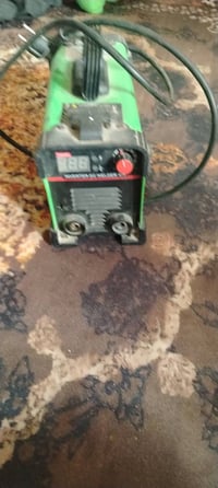 مكينة خياطة • جديده • فيه مجال