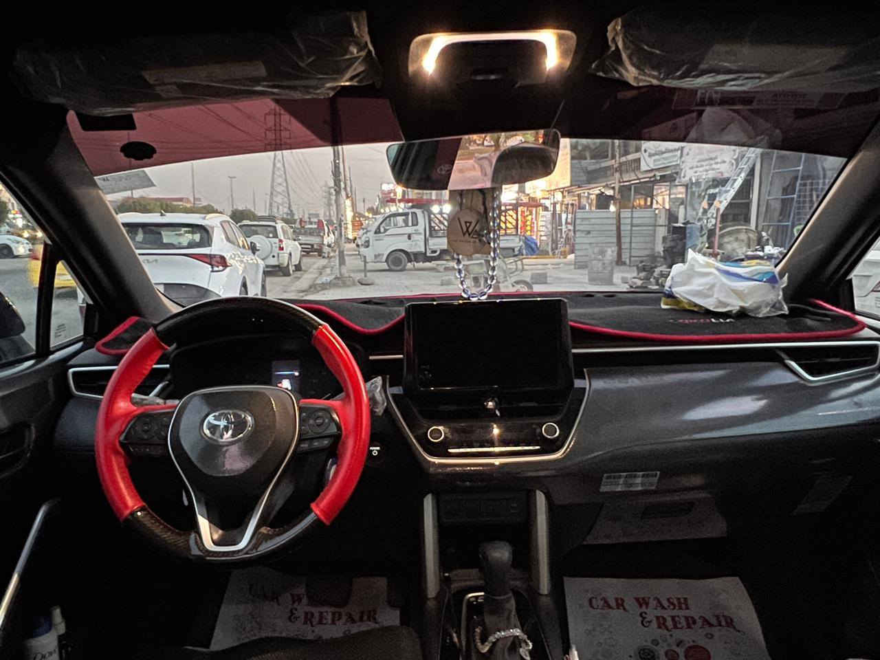 تويوتا كورلا كروس SE  هايبرد 
وارد امريكي  تبديل جاملغ فقط وصبغ
 الباب الصدر فتحيه بل شحن وصار بيها شخط  
فاتحين غراض البچم ورجعت شديتها نفسها
رقم بغداد بإسمي موديل 2024   جديده
لون اسود بيتنجاني 
ماشيه 18500 كيلو   
كامله مابيها اي نقص بحالة الوكاله
جميع الايرباگات سليمه
المواصفات:
تشغيل عن بعد 
- بصمه
- لايتات LED
- مثبت سرعه تفاعلي Adaptive Cruise Control 
- رادار امامي مانع تصادم
- رادار تحديد مسار
- تحكم ستيرن كامل
- ويل كب 18 سموك 
- ٣ انظمة قياده
- اوتو هولد
- هاند بريك بصمه
- شاشة كبيره نظام ابل كار بلي
- كاميرا خلفيه
- فور ويل (دفع رباعي)
- مكان السياره بغداد / الغزاليه 
رقم صاحب سيارة ***********
