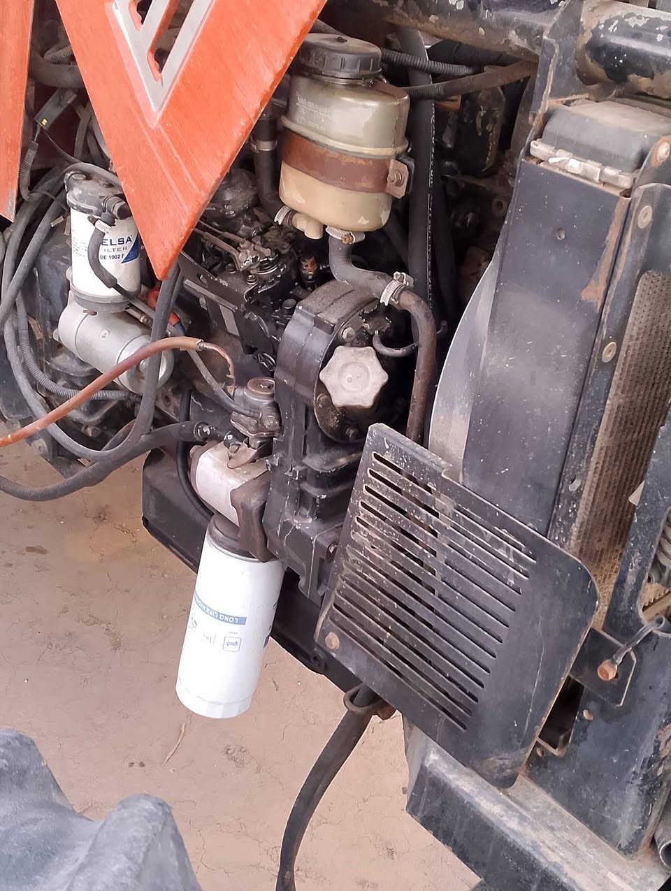 ماكينه توماسان موديل 13 للبيع مكان ديالى ***********
