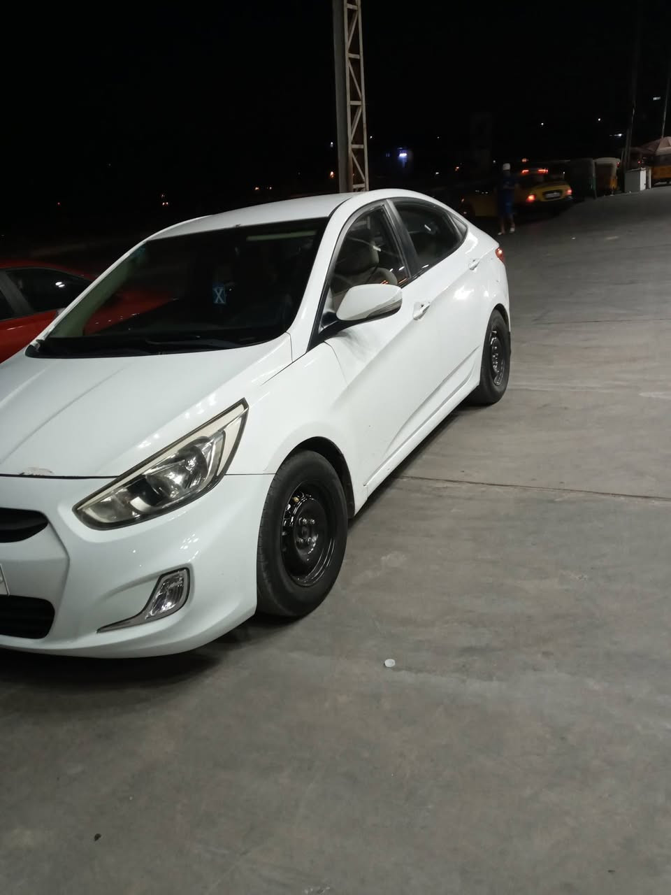 اكسنت2016 خليجي 1400 جاملغ امامي مبدل وباب بارد وبيه طخات كير مكينه تبريد جاهزه 85 قفله ***********
