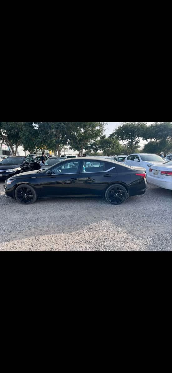 التیما ٢٠٢٢ sr midnight فول مواسفات امامی و خلفی کبس  ماشی ٢٥ الف سیارە  کیر محرک رقم سنویە کلشی جاهز سیارە مابی نقس  مکان کلار 
رقم شاسی(1N4BL4CV1NN353099)
سعر ١٥٨ مجال بسیت
*********** كالار, السليمانية
