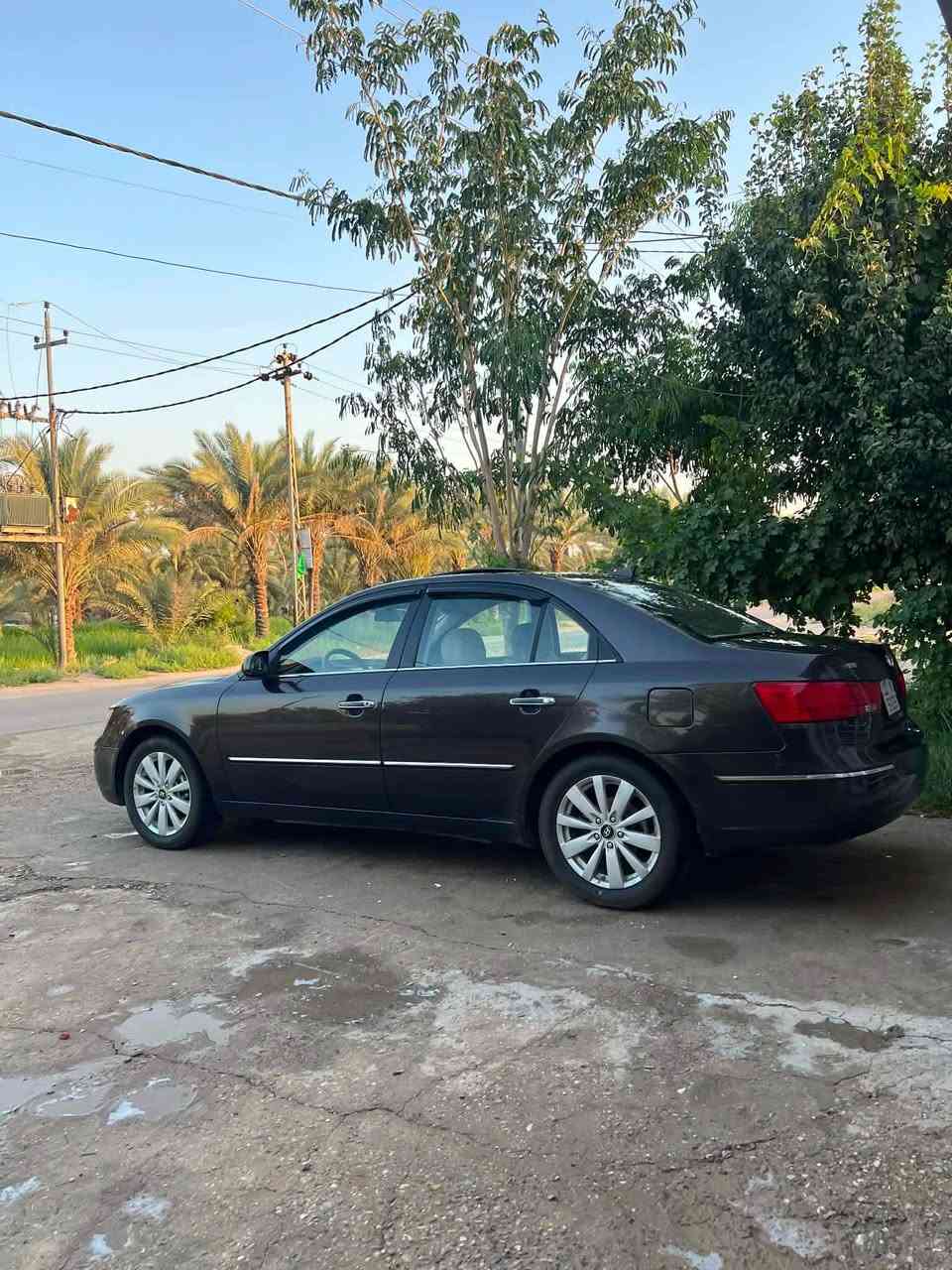 السلام عليكم سوناتا لبيع رقم بغداد بسمي السعر 120وبيه مجال تحويل ثاني يوم محرك 2400دوش سياره فول موصفات لمتد موديل 2009. وين يدور جديده ومقدس سياره جاهزه من كلشي تبريد وتايرات ومحرك مكاني بابل مركز المدينه رقم موبايل ***********
