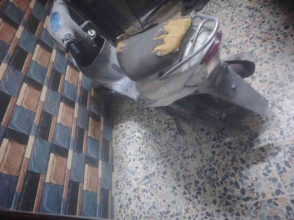 سلام عليكم دراجه دراجه ماكس منغولي سرعتها ١٢٠ البيع برغي واحد ما مفتوح بيها بلاد   قفل جنطه كهربايات شغاله سلف هندر عداد بنزين عداد سرعه قفل  ستيرن كله شغال   كله شغال  مكاني بغداد  حي أور  ***********  متواجد واتساب فقط
