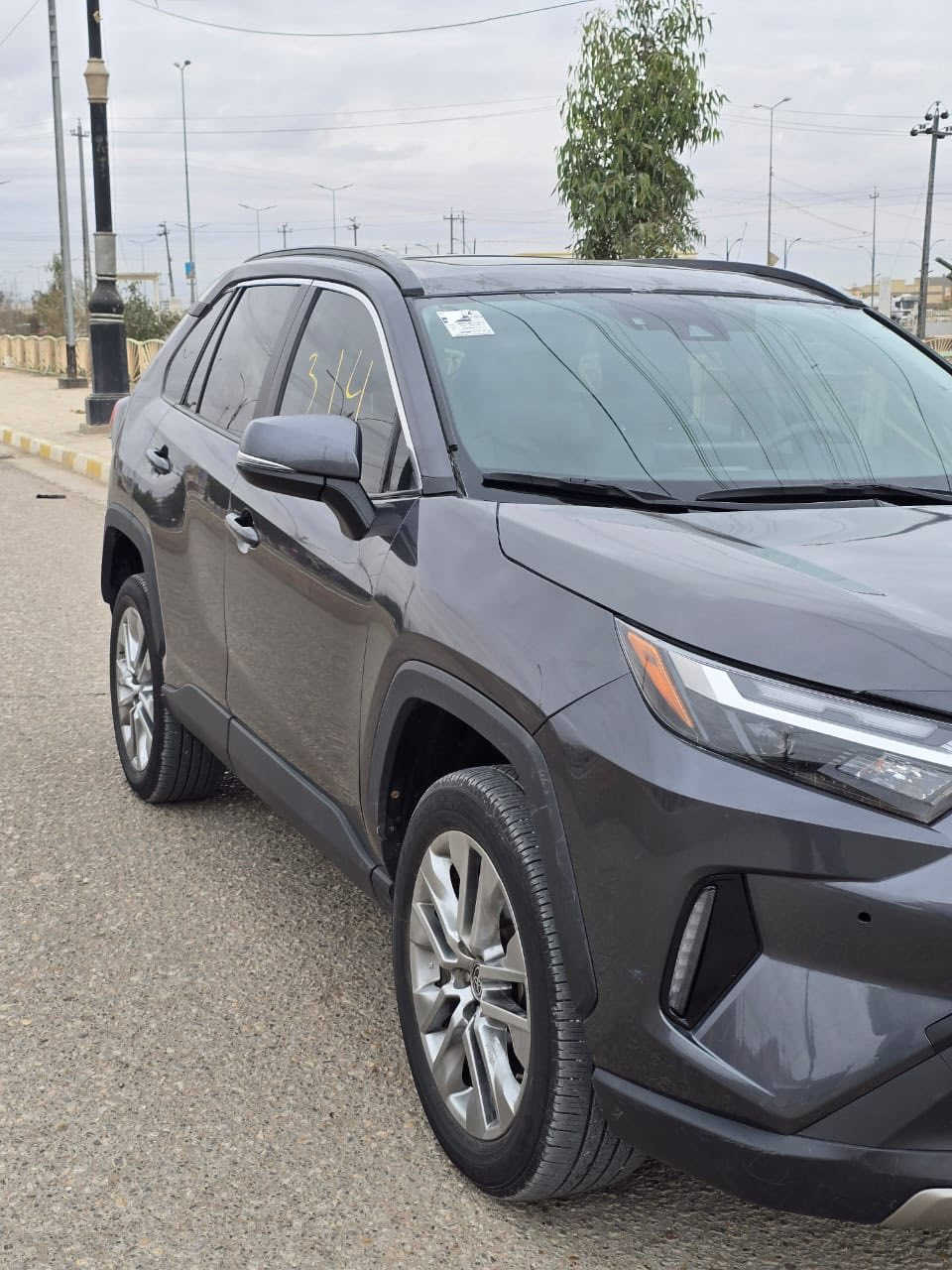 ‏Toyota RAV4 
2023 XLE primeom

تويوتا راف فور XLE  بريميوم
موديل 2023
ماشية 18 الف   

الحادث بنيد و جاملغ ايمن  مبدل الجاملغ الايسر ربع صبغ

حجم المحرك 4 سلندر 
المواصفات :
بصمة ابواب
بصمة تشغيل
الشاشة الجبيره 
تحديد مسار 
رادار أمامي(تحديد مسار)
رادار جانبي (نقاط عمياء) على المري 
رادار خلفي(التحذير من الاصطدام)
تحكم وضعيات القيادة Drive Modes 
ابل كار بلي بلوتوث بدون وياير
اوتو ستارت (Auto start)
اوتو ستوب(Auto Stop)
هاند بريك بصمة
اوتو هولد(Auto Hold) 
تحكم وضعيات القيادة,ECO,NORMAL,SPORT  
مانع انزلاق 
تحكمات استيرن 
وبقية المواصفات المعروفة
190 وبيه مجال
للستفسار ***********
