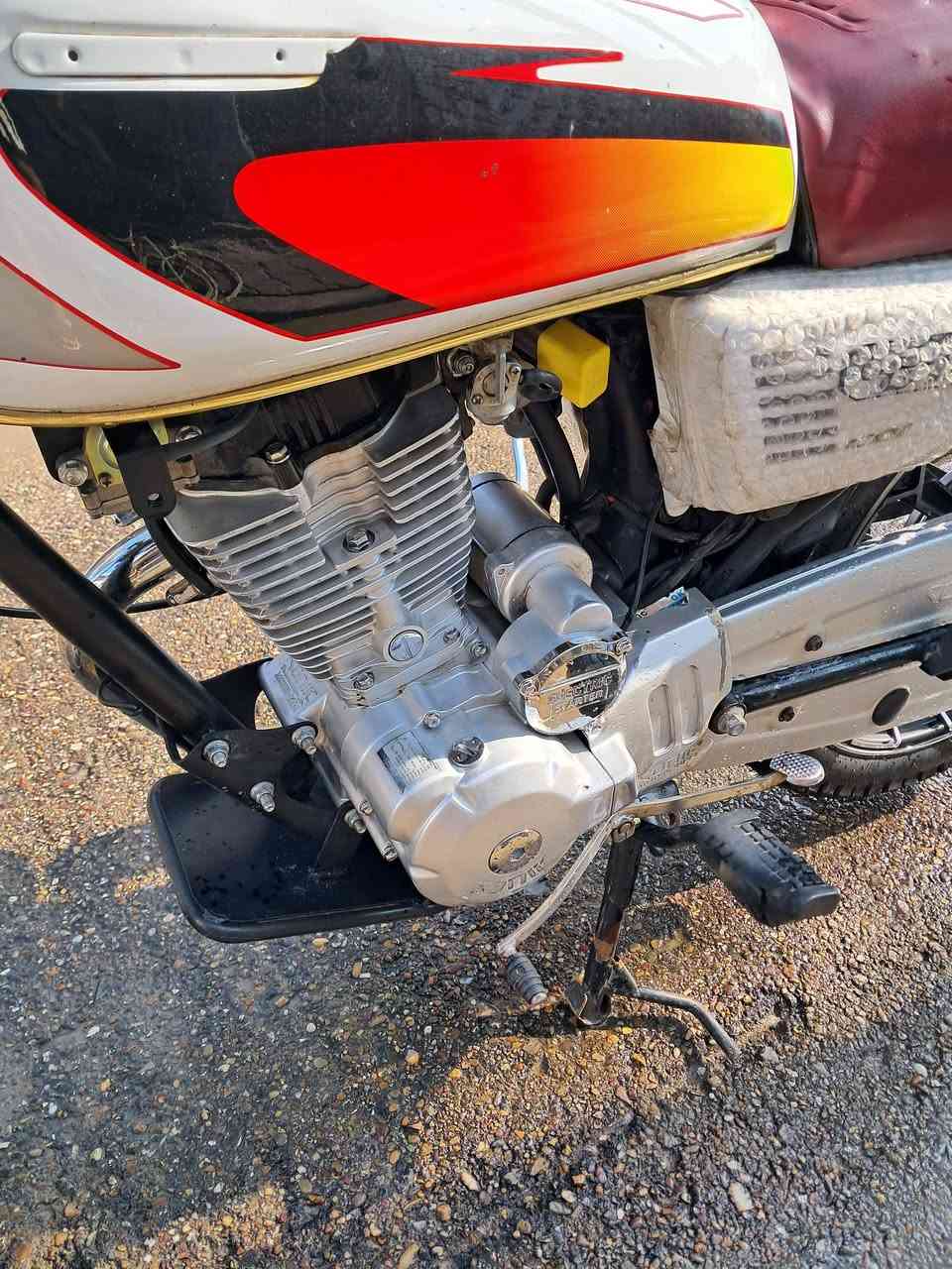 سلام عليكم سونك موديل 24 اوراق نقص بس شاشه طافيه فقط الباقي كله شغال سعرها 575الشراي يتصل ***********او يراسل خاص مكاني بغداد الحسينيه
