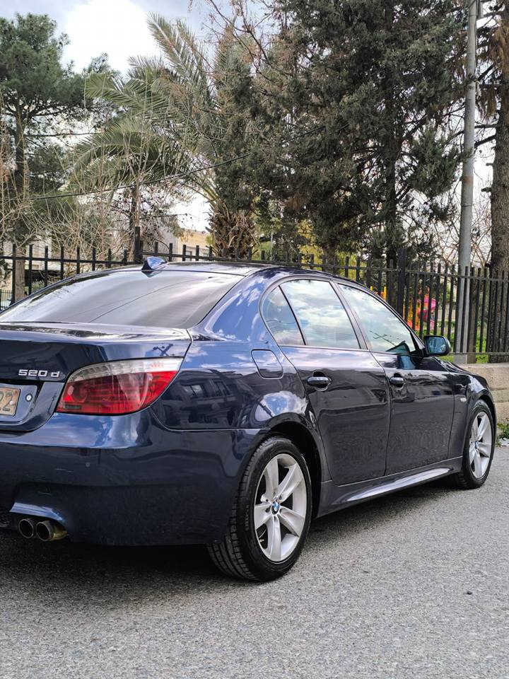 کــــــوردی 
تەنها فرۆشتن بە نقد 
BMW 520  Gaz
گاز
مـــۆدێل / ٢٠٠٨
مواسفات /  گێر ئۆتۆماتیک , کشن جلد
مەکینە / V.4چوار پستۆن  تۆربۆ
مەکینەی کەپس
 بێ ئێڕباگ ، بێ ناوگرتن 
بۆنیت پەمپ 
( 120) هەزار  کم چووە
سەنەوی نوێیە 

نـــــــرخ  (( ٨٨٠٠ $  )) 

ناونیشان هەولێر
 پەیوەندی واتساپ  ***********

عربي 
فقط بیع نقد 

BMW 520   GAZ 
 
مــــــــودیل/2008
مواصفات/  کشن جلد ، ئوتوماتیک 
محرك / V.4 اربع سلندر توربو
بدون ایرباك ، بدون دواخل
فقط بنيت بمب 
١٢٠,٠٠٠ كم ماشي 
سنوية جديدة  

سعر   (( 8800 $  )) 
عنوان اربیل ، للاستفسار 
*********** أربيل, العراق
