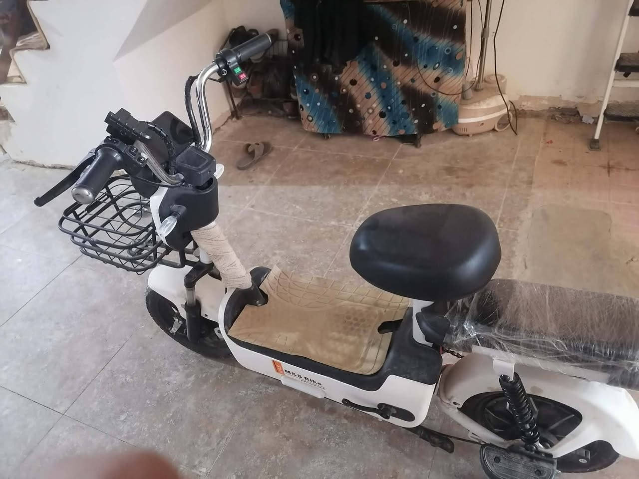 السلام عليكم  دراجة سحن البيع اربع بطاريات كلشي شغال تشغيل سويج و بصمة و كارت السعر خاص


**إذا كنت صاحب هذا الإعلان وتريد حذفه لأي سبب، رجاءا أرسل رسالة إلى الدعم الفني**