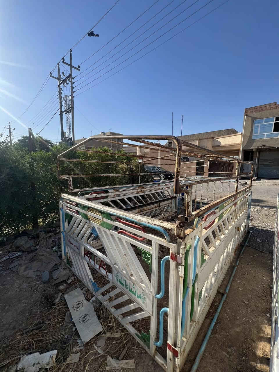 چەمچەی  کیا بۆ ٤٠٠٠ دەبێت دەستکردی قارەمان حدادە خاوێنە شکاو خایسی نیە نرخ ٣٥٠ دۆلار
***********
