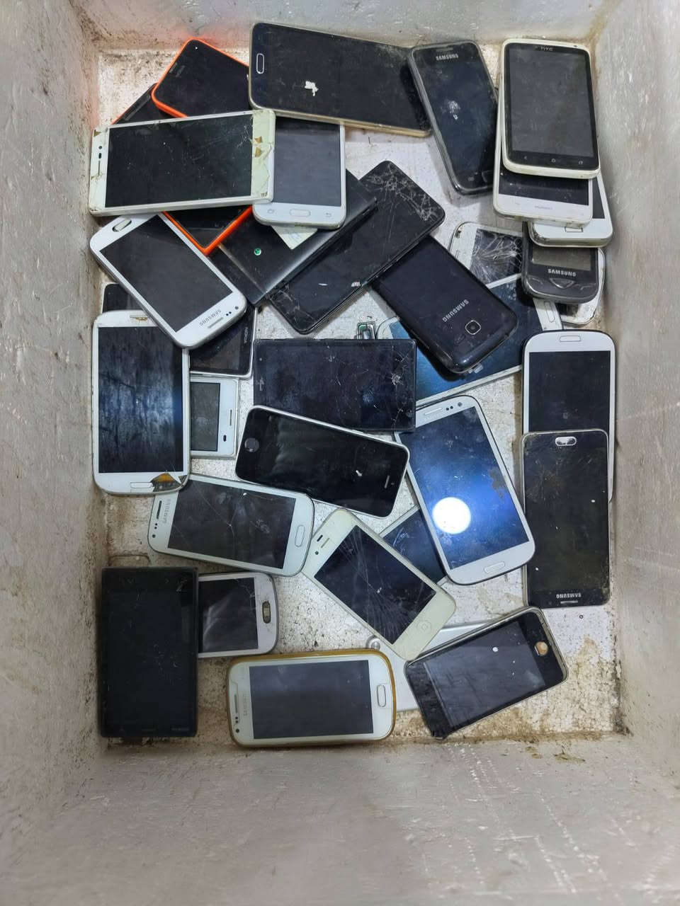 موبايلات قديمه ابيع فحم فوك 100 قطعه


**إذا كنت صاحب هذا الإعلان وتريد حذفه لأي سبب، رجاءا أرسل رسالة إلى الدعم الفني**