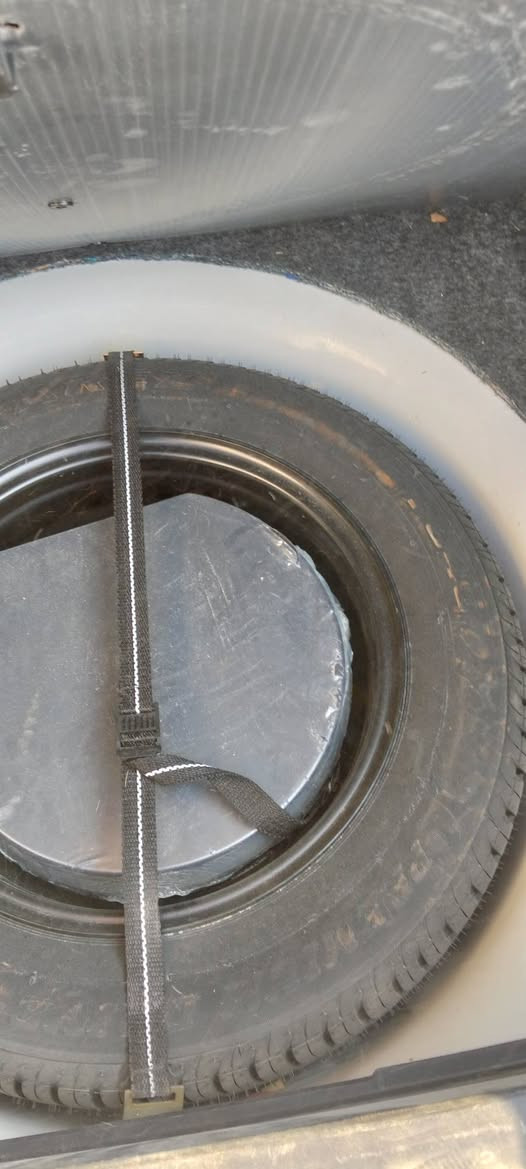 بيجو 2025 حره باسمي رقمها عالشركه 500,000 ماشي 9000 السعر 85 قفل او 12 مليون عراقيع العنوان ذي قار ***********
