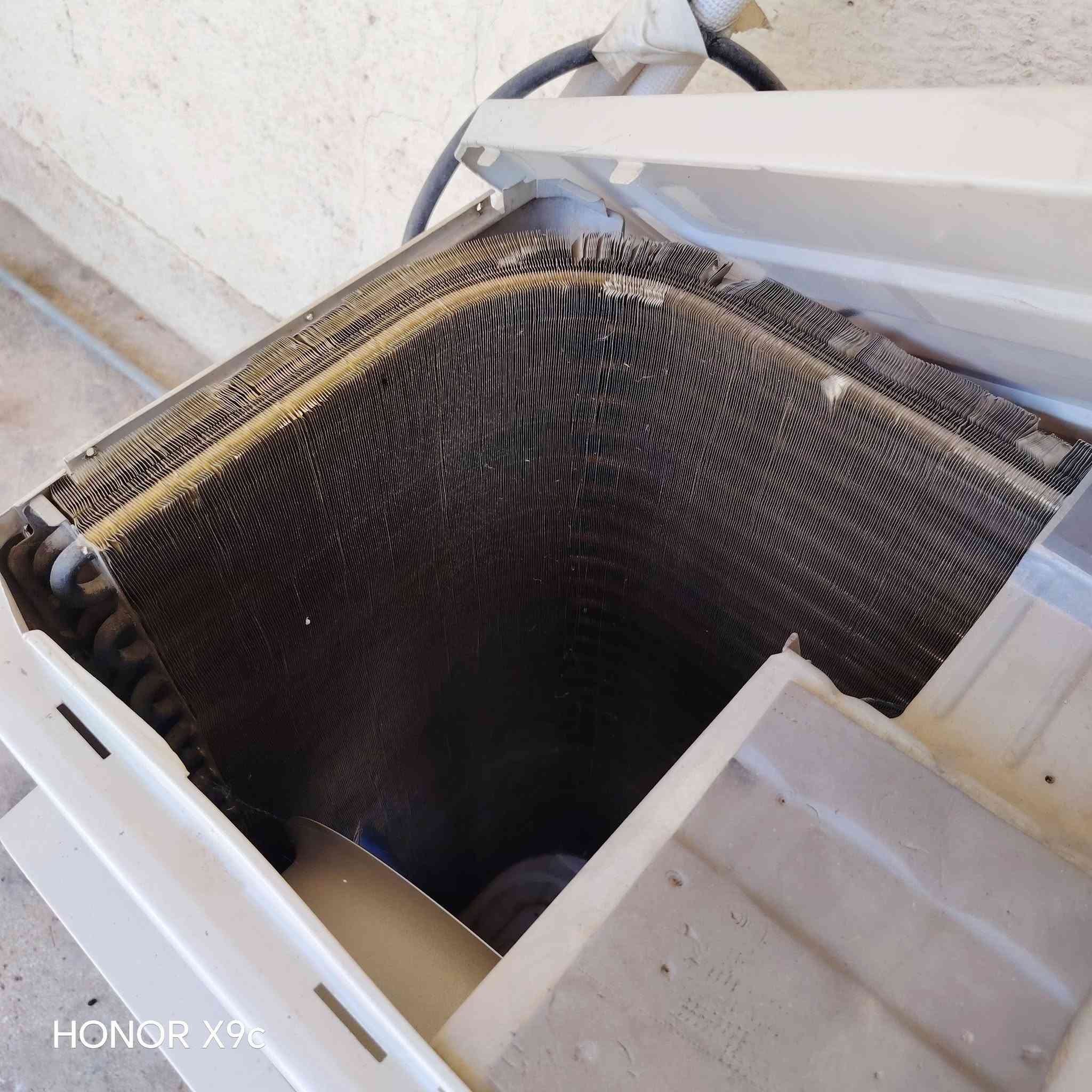 السلام عليكم سبلت ٣طن ميديا انفيرتر نظيف كلش بس صار بي عطل بالكارت الخارجي سعره ٦٥٠ مكانه بغداد الشعله ***********
