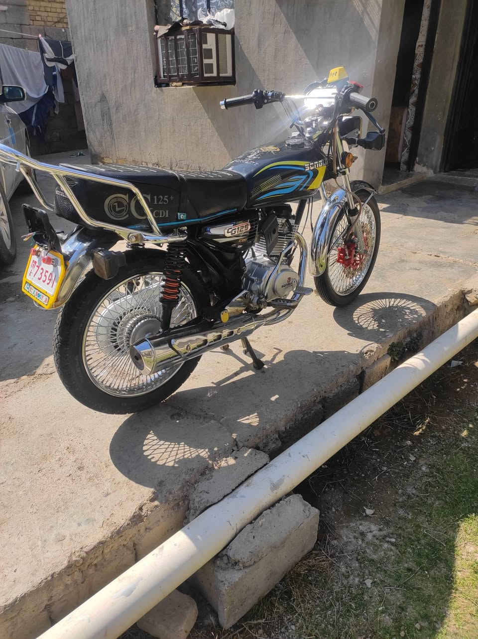 تايكر موديل 25 كلها كفاله 
اوراق أصولي تترقم 
ديالى خان بني سعد 
السعر 700 وبيها شي قليل 
الرقم ***********
