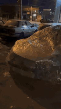 سلام عليكم للبيع كيا ستينجر ٢٠٢٢ محرك أربع سلندر ٢.٥ توربو موديل ٢٠٢٢ gt line مكان سيا ره دهوك  رقم دهوك سعر سياره68$ ورقه و بيها مجال رقم تليفون***********كورك
***********زين
