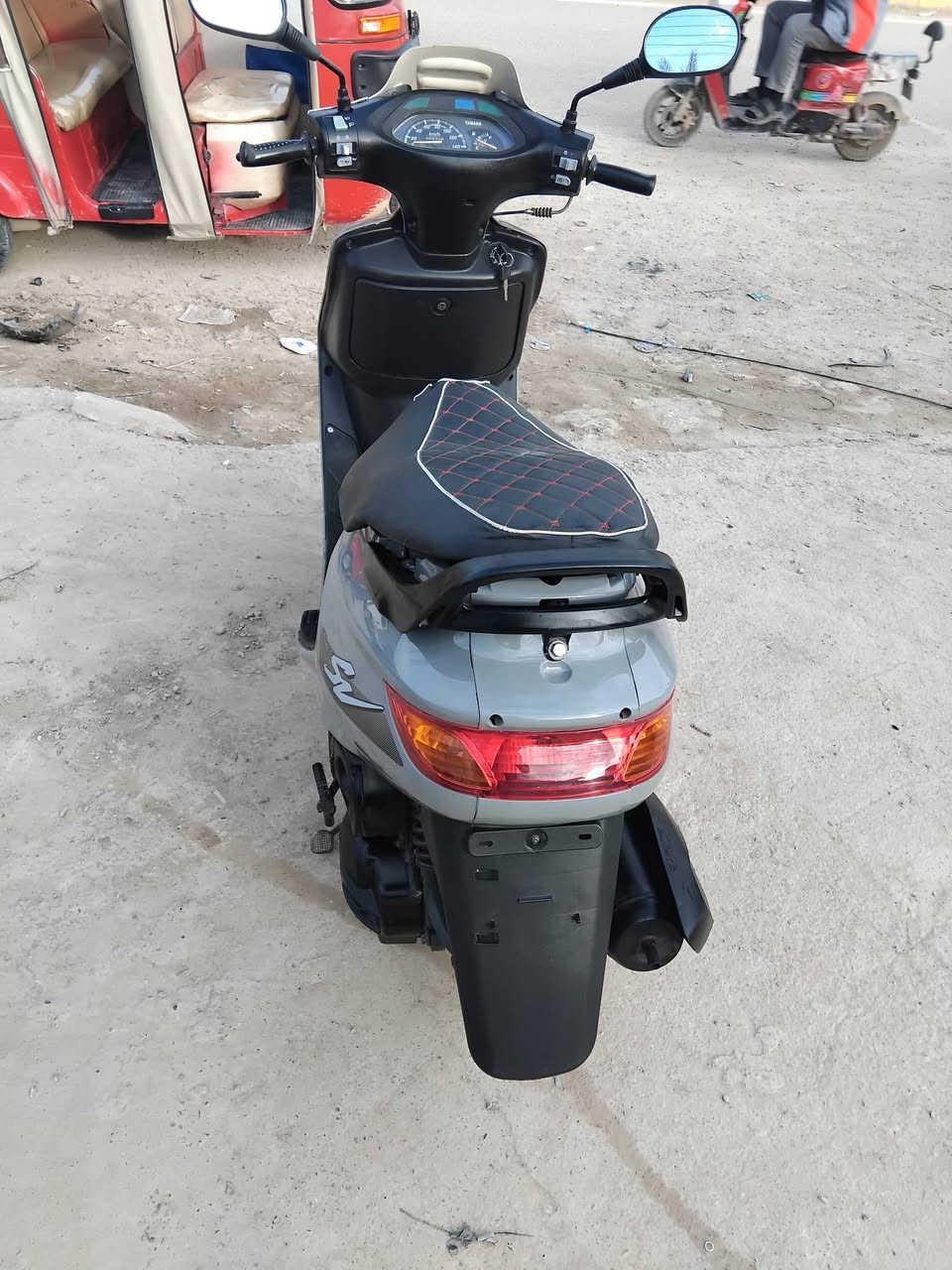 السلام عليكم دراجة فورتي للبيع رمبة كاملة مكملة بدون نقص كهربائيات جاهزة من كلشي دبلات جدد العنوان بعقوبة حي المعلمين  قرب جامع الشهيد وضاح للاستفسار على الرقم *********** متواجد اتصال فقط
