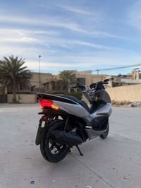 Pcx جيل ثاني مديل2018 سلفر ماشيه 30الف دراجه ياباني مكفوله من كلشي بس ...