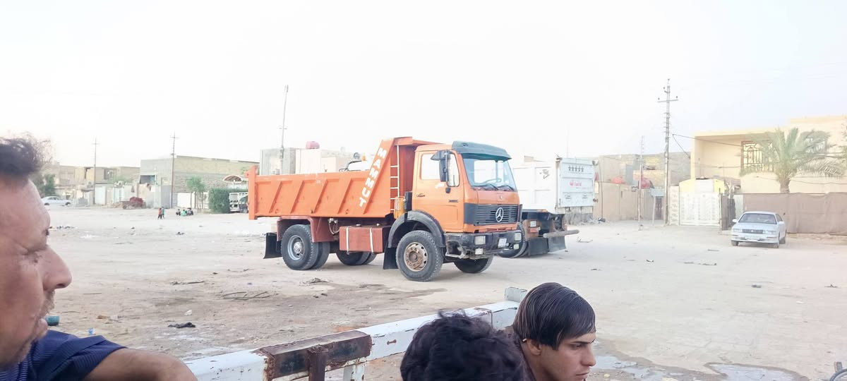 للبيع البي موديل 80 مكينه 8 كير 25 اكسن جي اف شاصي مكفول رقم بغداد الماني سنويه جديده سياره جاهز العمل سعر 145 بيه مجال مكان السياره نجف ستفسار ***********

