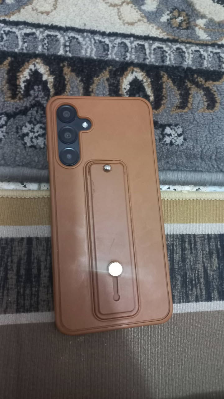 كلسي لبيع جهاز مكفول
ذاكره 256
يشغل بوبجي 60 فريم
انسه صرف شحن
يدعم الشحن السريع
السعر 140 بي مجال قليل
مكان بغداد الزعفرانيه
***********
