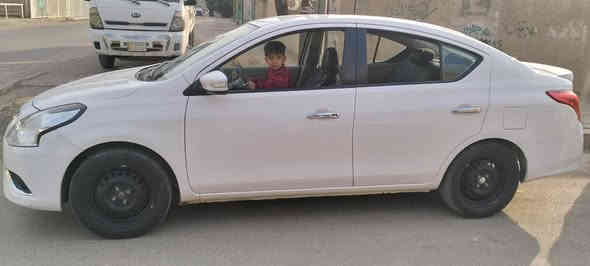 نيسان سني هندي رقم بغداد مكفوله من كلشي بعده وضع الشركه موديل 23 ماشيه 61 بيه منضومه غاز ***********مكان الغزاليه
