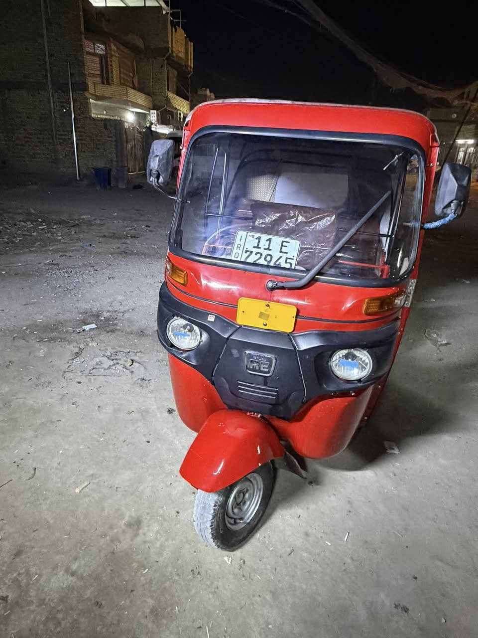 سلام عليكم تكتك حمره ٢٠٢١ شهر ١١
بيها ضربه خفيفه جوه بكلايت الخلفي تكتك جاهزه للشارع. مكاني  حي الكوفه  شارع المخازن سعر ٧٧٥٠
 رقمي ***********
