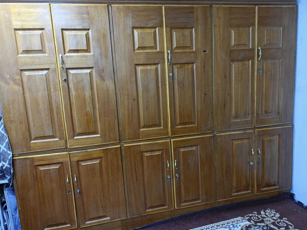 سلام عليكم غراض بيت للبيع كلهم جديد والاسعار مكتوبه جوه صور 

الاستفسار اتصل ***********
