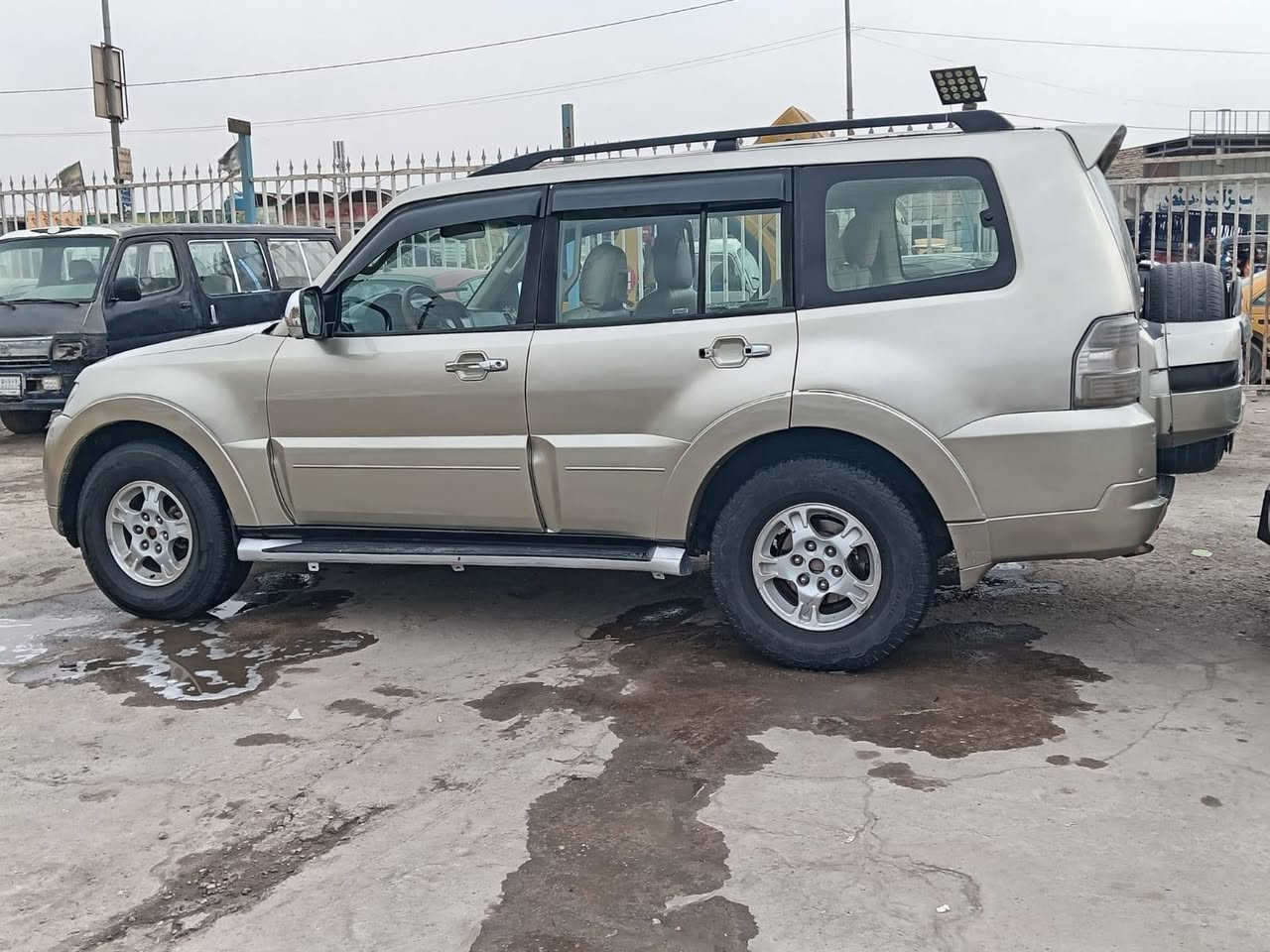 السلام عليكم متاح باجيرو حبتور ٢٠٠٨ سعرها ٨٠ وبيها مجال بيع او مراوس حسب القناعة العنوان محافظة ميسان للاستفسار الاتصال على الرقم ***********
