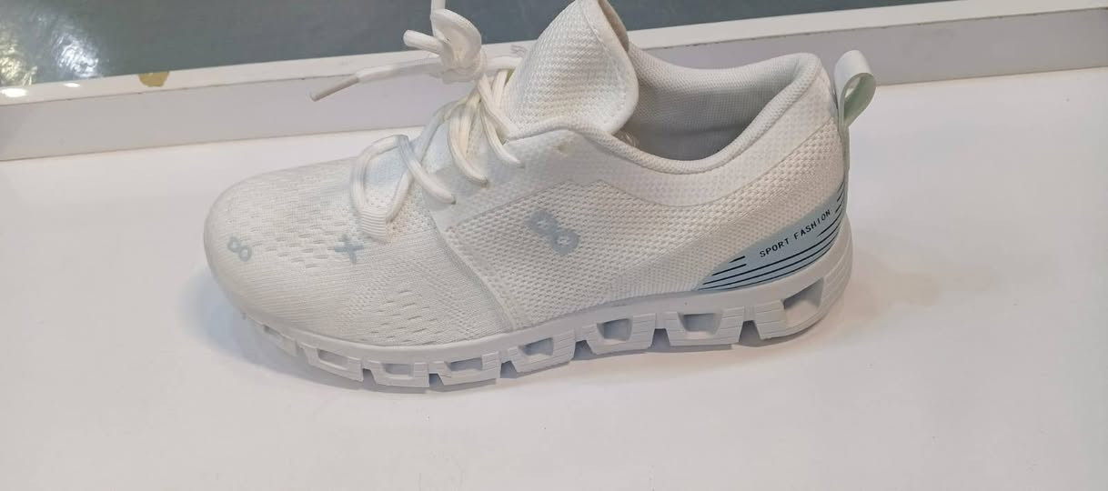 بوتين قياسية من 37الى 41.     سعر القطعه 3500.        العدد500.     الاستفسارات اتصل ***********.    العنوان بغداد
