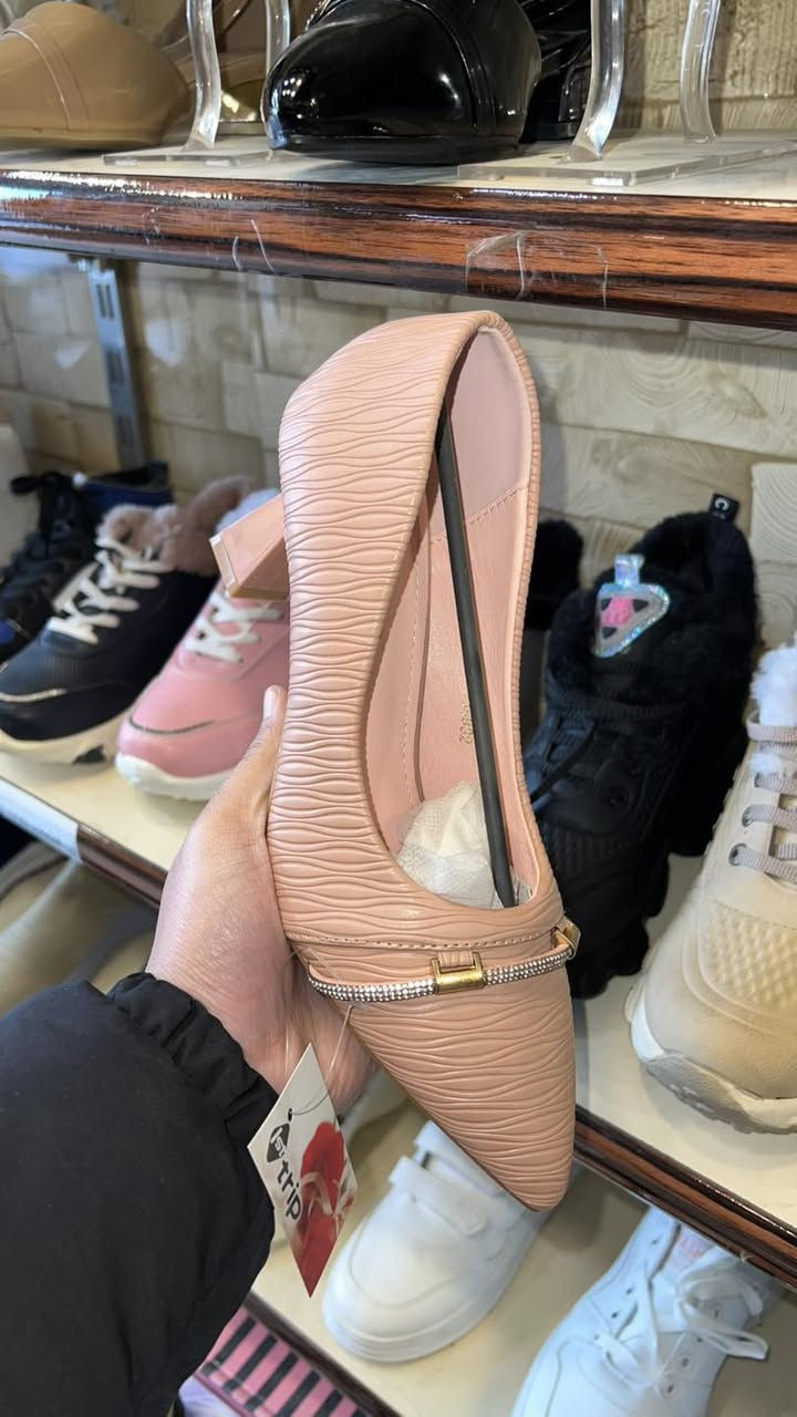 عرض خاصصص❤️‍🔥❤️‍🔥

قطع اخيرة ، حذاء كعب باكثر من موديل✨

السعر السابق 15 الف السعر الحالي 7 الف فقطط🫰🏼😍


**إذا كنت صاحب هذا الإعلان وتريد حذفه لأي سبب، رجاءا أرسل رسالة إلى الدعم الفني**