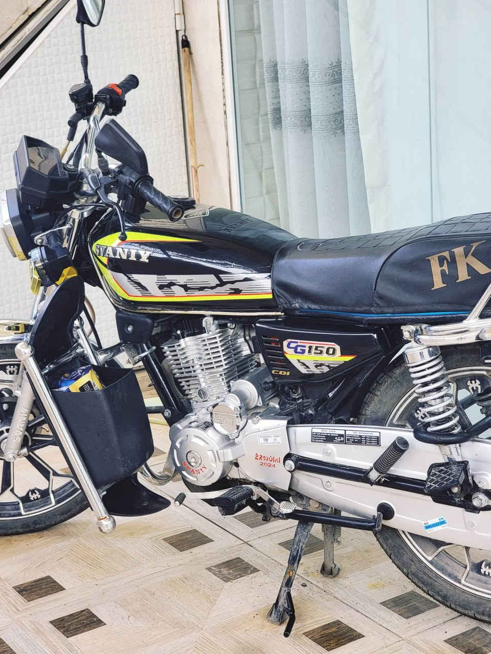 ماطور سافين بعده وكاله شركة موديل 2024 حجم المحرك 150 
استعمال جدا قليل عقد شراء و منفيس والاوراق كله موجوده 
بعده شركه برغي ما مطخوخ بي نضافة 100‎%‎100 
السعر 630 وبي مجال قليل عنوان اربيل باداوه ..
للاستفسار خاص او الاتصال بالرقم ***********
