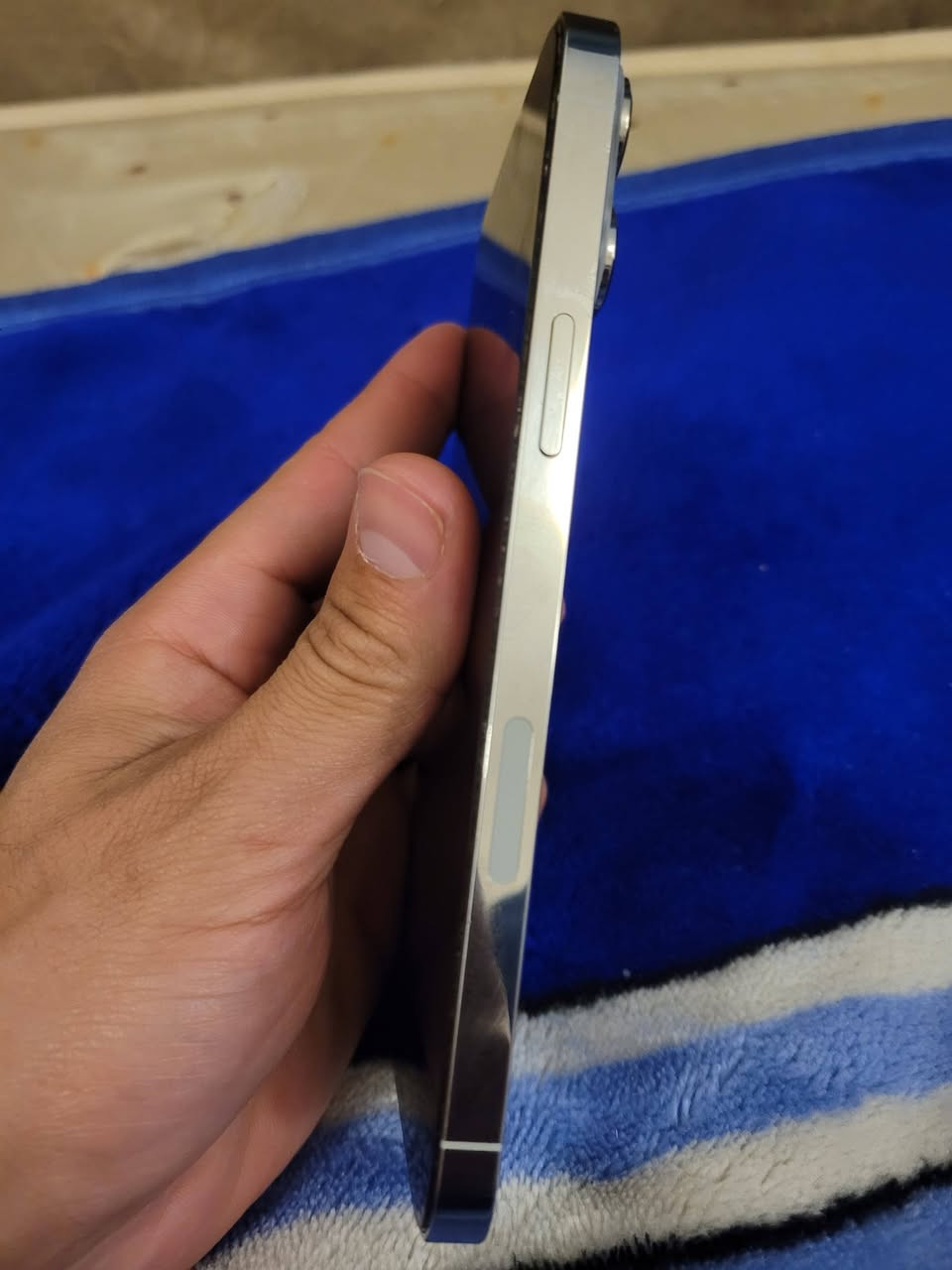 الجهاز: iPhone 13 Pro Max (أيفون 13 برو ماكس).😍
الذاكرة: 256 جيجابايت 😶‍🌫️
اللون:  (ابيض) 🤍
حالة البطارية: [ 84٪].💥
الحالة  استخدام شخصي، لا يوجد خدوش، .💥
المشتملات:  الأصلية والشاحن.💛
السعر: [650 ] ج.م [قابل لتفاوض].💌
المكان: [كربلاء].💚
للتواصل: [***********] وتساب 🧡
