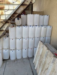 ذني جليكانات الي يفيدنا يخابرني مكاني بغداد 07719436960