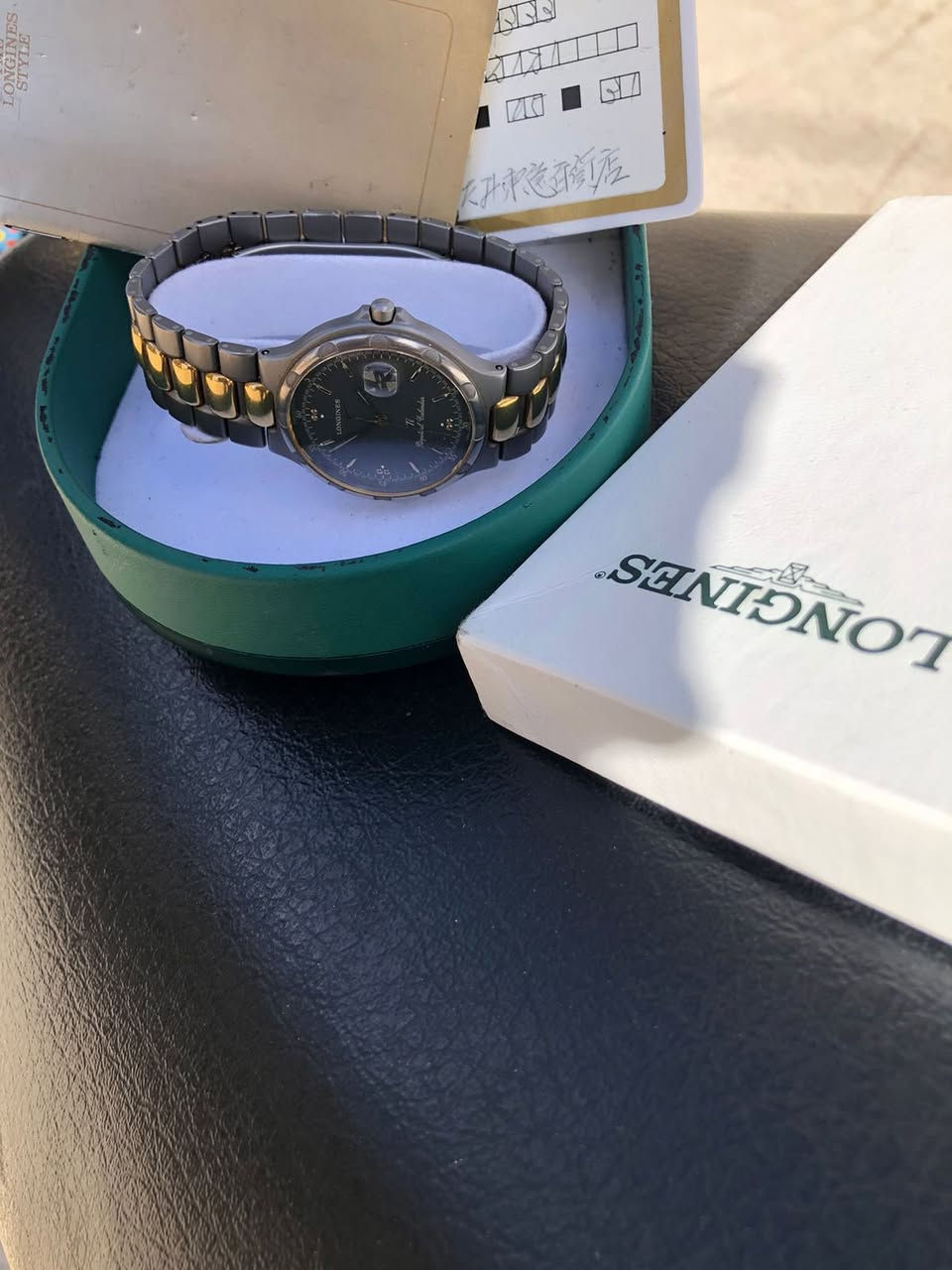 السلام عليكم 
لونجين كوارتز سويسري 
نافذه للتاريخ اليومي 
لونين ذهبي وتيتانيوم القطر 34 
 نظيفه جدا مع العلبه الاصليه 
السعر 250 دولار 
يوجد توصيل


**إذا كنت صاحب هذا الإعلان وتريد حذفه لأي سبب، رجاءا أرسل رسالة إلى الدعم الفني**