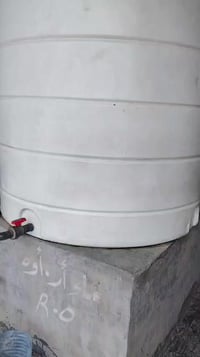 اخوان عندي هاي المنضومه الف لتر بل ساعه مع ٢ تانكي 3000 مع ماطور عمودي...