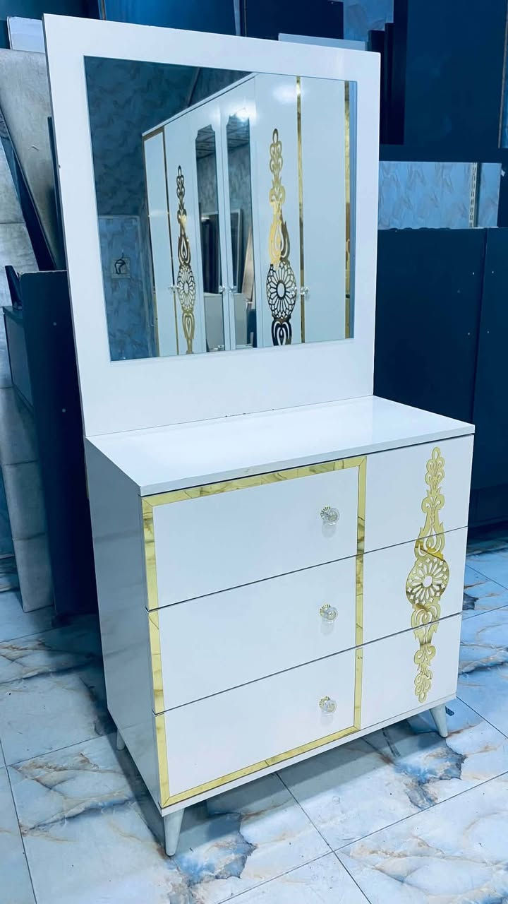 💎💗 غرفة تركي مستخدم
5قطع 
💯 نظافة 95%
🚪 نظام أبواب مرتب
💸 السعر475
🪛 شد مجاني
🚚 نقل مجاني و المحافظات بكروه للاستفسار والحجز اخذ صوره و دزو واتساب فقط و اذا عدكم غرف للبيع دزولي أخذ.***********
