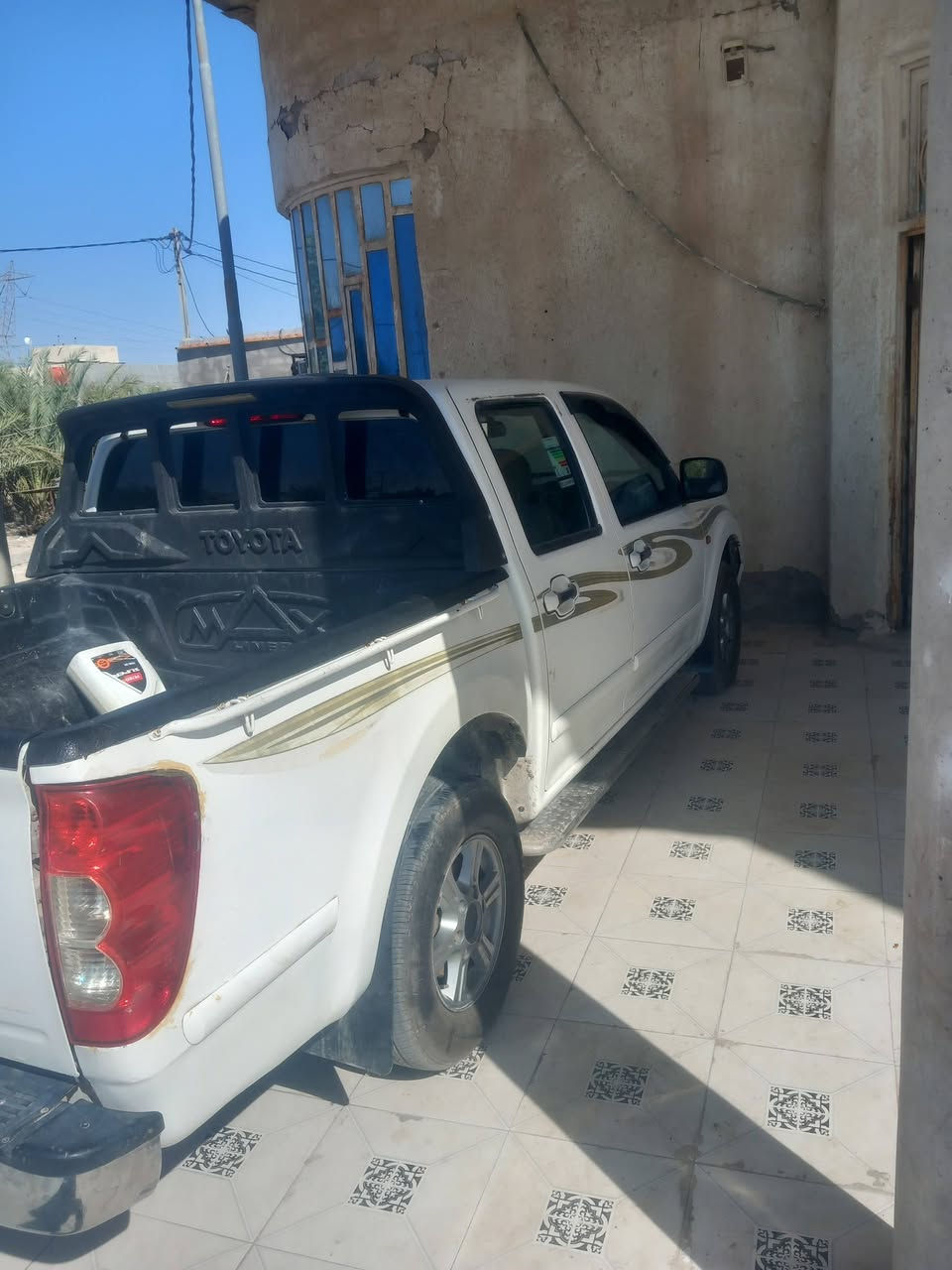 بيكم كريتويل 2013سياره جديده رقم وهزه جديد عنوان البصره الدير ***********
