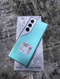 تكنو كامون 40 برو 5 جي كارتونه وغراضه كامل  مستخدم سبوع نضافته 100٪ ضد...