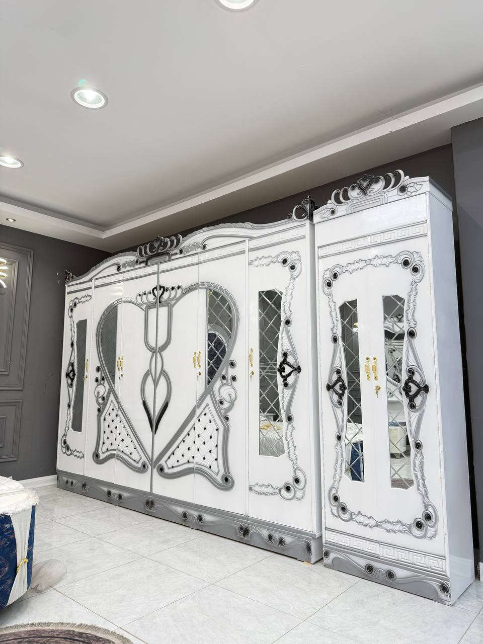 شركة الاوفياء قسم الغرف الصاج رقم 2
السعر بالخاص 

🔅تفاصيل الغرفة المرمري  ....

 خارج ٤ملم ام دي اف 🔺
وداخل صاج ٣ملم 
صبغ حراري  درجة اولى 

عدد القطع  ٧ قطع 😍
🔺1 //جرباية  قياس  ١٦٠ × ٢٠٠ 
🔺//ميز جانبي ايسر قياس ٥٠
🔺2// وميز  جانبي  قياس ٥٠
🔺3// زاوية ارتفاع مترين عرض ٨٠
🔺4// وميز بلازمه  
🔺5//وميز مراية ارتفاع مترين عرض ١٢٠
🔺6// وكنتور ٦ باب  ارتفاع مترين و١٥ طول ٣ متر و١٥

القطعه الثامنة حسب الطلب شازلون
سعرها بالخاص ❤️

(توصيل مركز بغداد )
التوصيل يشمل الشد مجاني 🔥
(اطراف )
باقي المحافظات حسب البعد
شازلون مخزن السعر بالخاص


**إذا كنت صاحب هذا الإعلان وتريد حذفه لأي سبب، رجاءا أرسل رسالة إلى الدعم الفني**