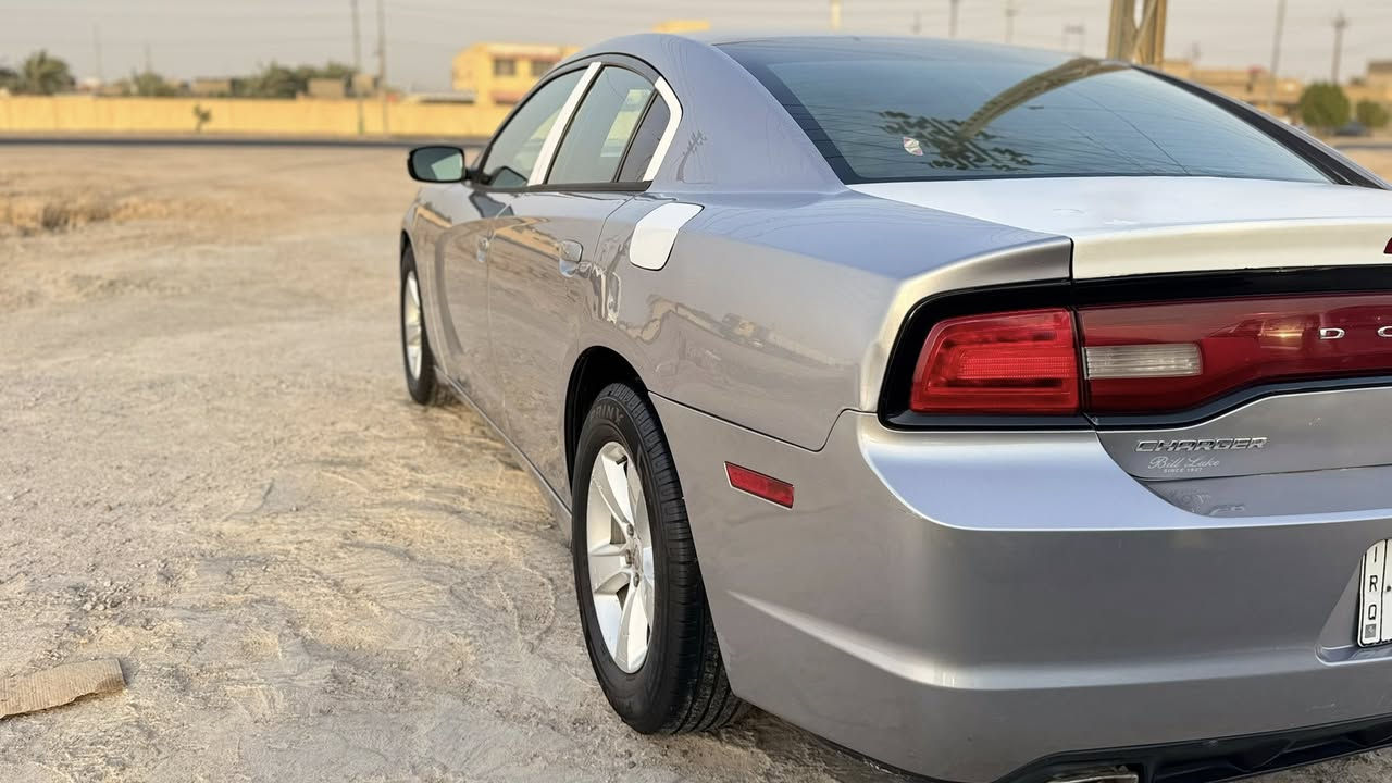 سلام عليكم مرخصت الدمنه  دوج جارجر مديل ١٤ اصل حادث امريكاء بنيد وجاملق  مكينه ٣٦٠٠   كير ماوس سياره جديده من جميع نواحي بحيث الف دينار ماذب عليهه سياره بأسمي رقم انكليزي 
رقم الهاتف  ‭٠٧٨٢ ٨٩١ ٢٥٠٧‬

واتساب ***********
— في ‏البصره قضاء القرنه‏.
