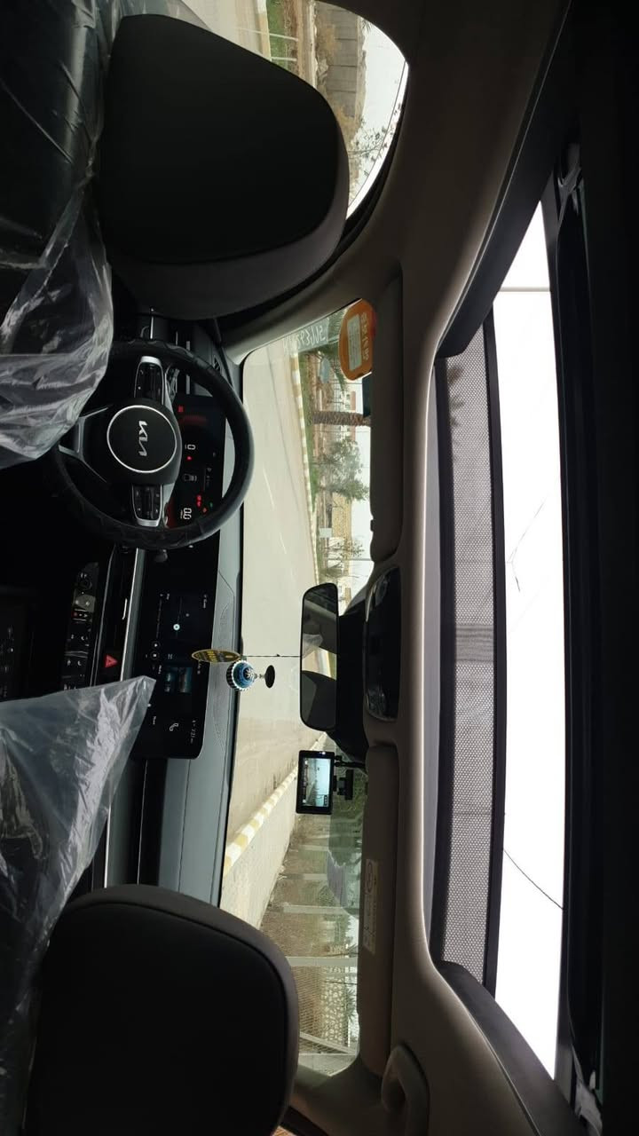 السلام عليكم
K 5.  موديل 24  فول مواصفات بانوراما السيارة جديدة بشرط تغليف الدشبول بعدة بيها  غاز بلاد  رقم قادسية ماكو داعي اشرح مواصفاتها الصور  تحكم مكانها بالديوانية  سعر البيع خاص على الرقم بي واتس اب للي يريد يشتري 
***********
