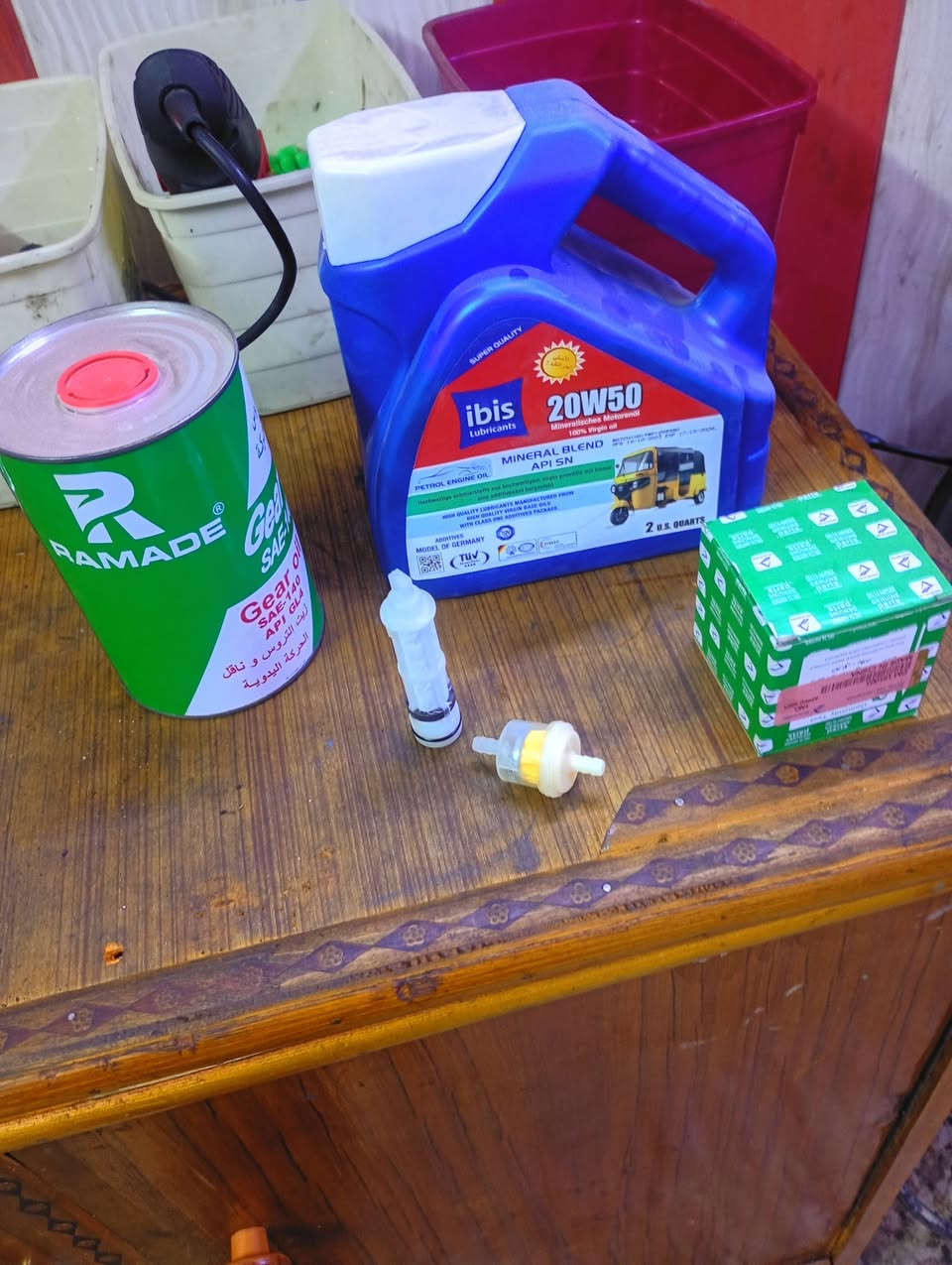 يا الله
عرض اليوم تبدل دهن معه فلتر دهن فلتر بانزين وفلتر اصبع ودهن سويل معه شتحيم وقياس تايرات كلهن ١٣ دينار 
عنوان رشاد شارع تانكي مجاور كماليات ابو علول باداره خدمات ابو فاطمه الامي ***********
