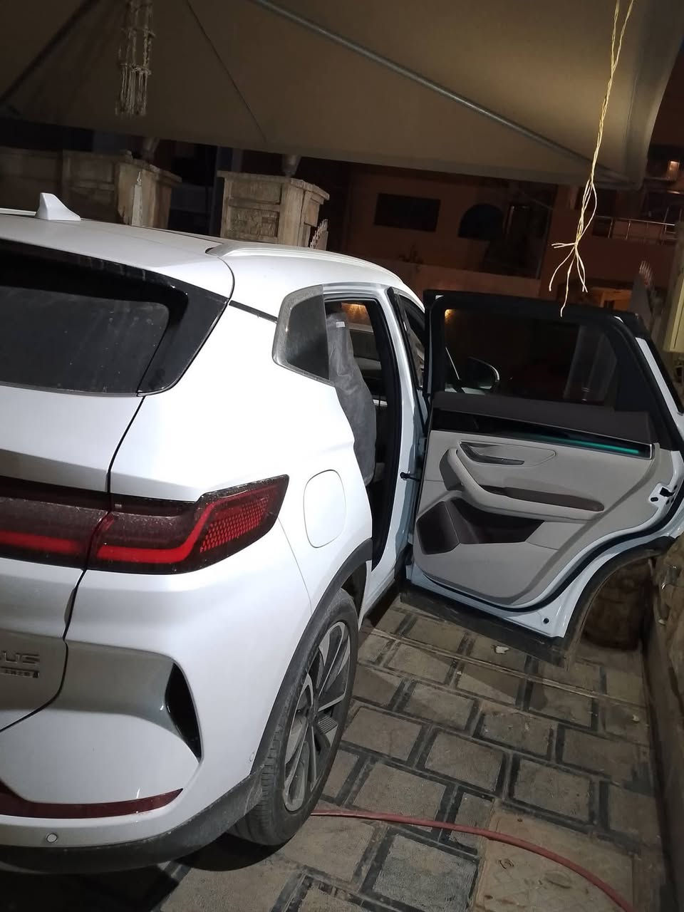 العادي و المضلل ولجميع انواع السيارات
( العادي , والمضلل ,و الدرع , و الأليات ) 
✅بيع وتركيب زجاج السيارات 🚘 
✅افضل شركه زجاج سيارات 🥇
✅جودة اتقان عاليه مع ضمان حقيقي 
✅سليكون مقاوم لسيارات المتئاكله 
✅يتوفر سليكون yorthan🇮🇸
pare bride✅
متعاقد مع التأمين للستفسار ***********
يتوفر خدمه __ موقعيه 📍🚚 مجاناً 
      ☎️    ***********
✅اذا كنت ترغب في تغيير زجاج سيارتك نوفر لك افضل انواع زجاج السيارات العالمي 🌐 ( أصلي و تجاري ) 
✅ أكبر المستوردين في العراق  🇮🇶 لجميع انواع السيارات كافه
***********      ☎️
العنوان باب الشيخ قرب مقبرت الغزالي
