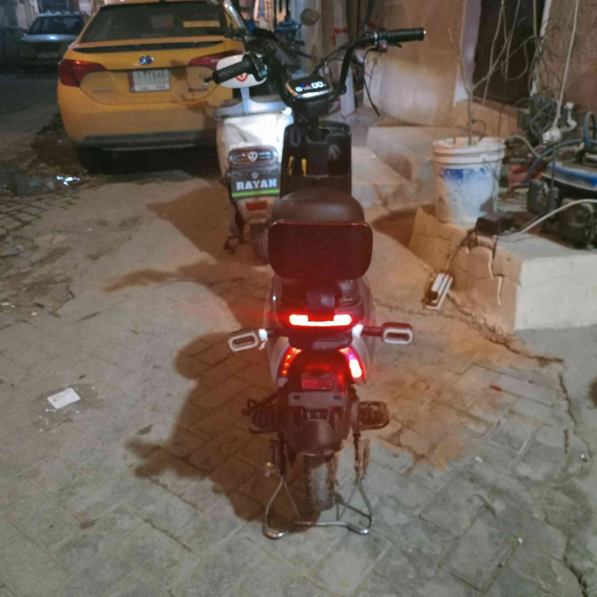 السلام عليكم دراجه كامله مكمله عطلان بيها بس العقل السعر على الخاص


**إذا كنت صاحب هذا الإعلان وتريد حذفه لأي سبب، رجاءا أرسل رسالة إلى الدعم الفني**