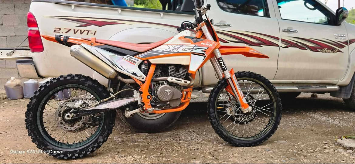 بەناوی خوا
ماشاءاللە لە ماڵی هەموو لایەک K26 بۆ فرۆشتن ماڵێکی تا بڵێی پاکە

شوێن :هەڵەبجەی تازە 

نرخی :12 وەرەقە و مەجال

ڕەقەم :***********

ئەدمین 🖤
